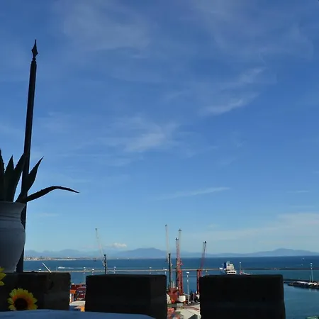 Charming House 4* Salerno