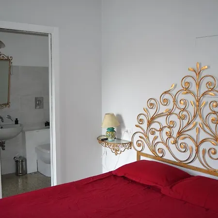 Bed & Breakfast Charming House