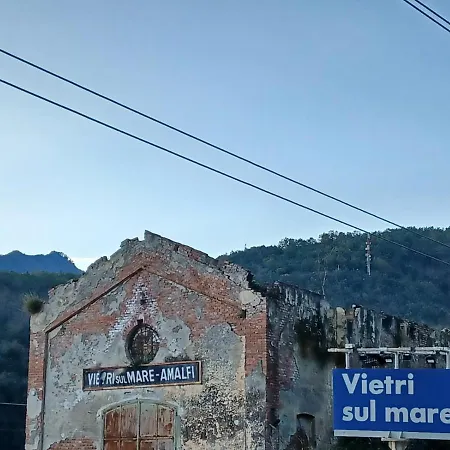 Charming House Bed & Breakfast 4*