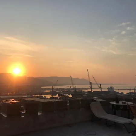 Charming House 4* Салерно