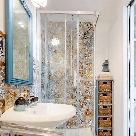 Charming House Bed & Breakfast Salerno