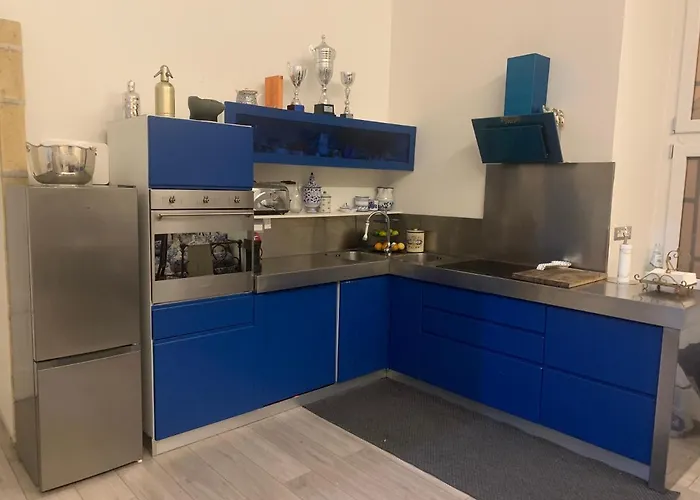 Charming House Bed & Breakfast Salerno