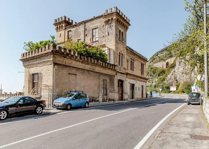Charming House 4* Salerno