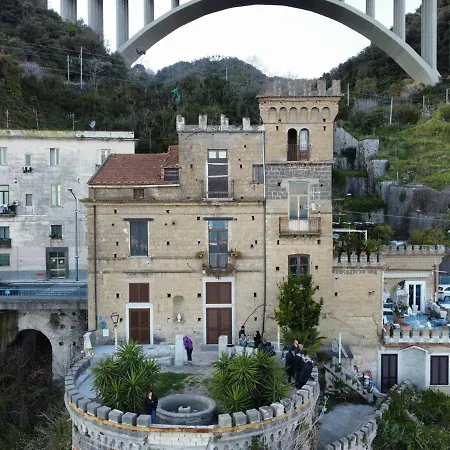 Nocleg ze śniadaniem Charming House Salerno