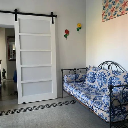 Charming House Bed & Breakfast Salerno