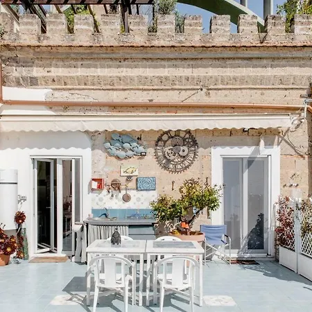 Charming House Bed & Breakfast Salerno