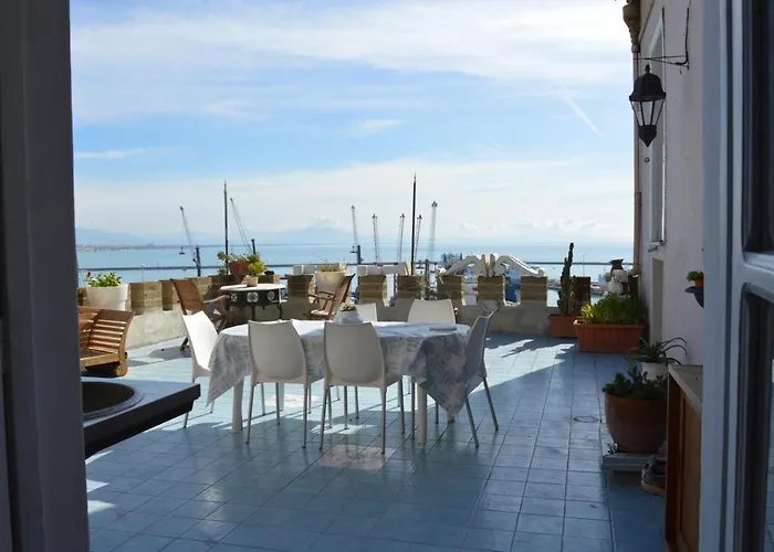 Charming House 4* Salerno