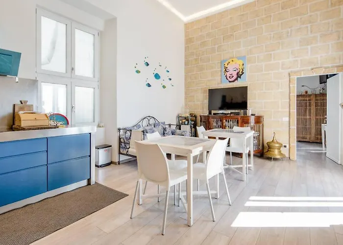 Charming House Bed and breakfast 4*